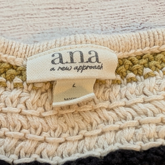 A.n.a Womens colorful striped knit sweater tank top. Scoop neckline. Size Large - Picture 3 of 8